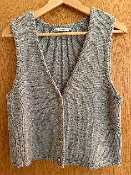Abercrombie & Fitch Sweaters - Abercrombie & Fitch Light Gray Ribbed Knit Button Vest